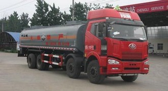 解放前四后八腐蝕性物品罐式運(yùn)輸車(chē)