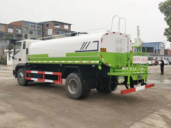 國六15方福田灑水車